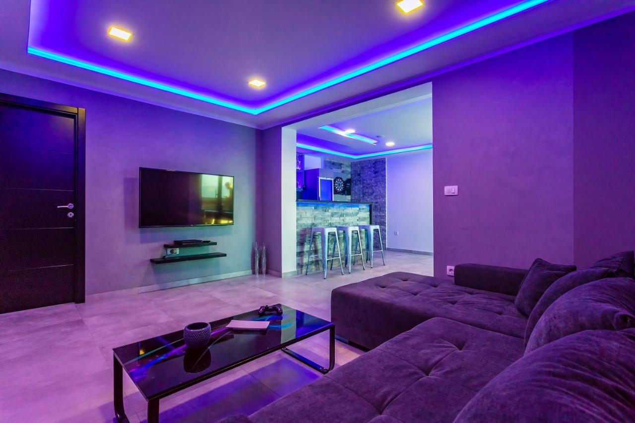 Villa Belvedere With Heated Pool, Billiards, Media Room, Sea Views,10 Pax โอมิช ภายนอก รูปภาพ