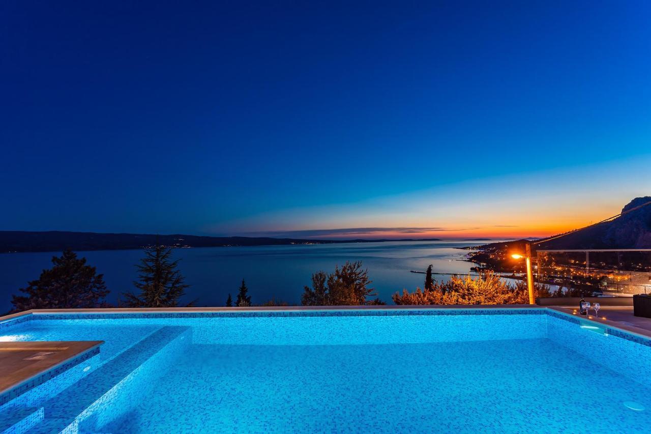 Villa Belvedere With Heated Pool, Billiards, Media Room, Sea Views,10 Pax โอมิช ภายนอก รูปภาพ