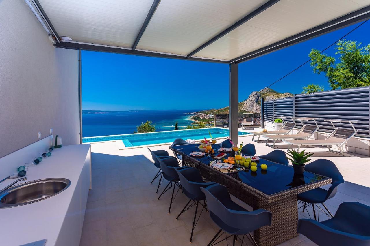Villa Belvedere With Heated Pool, Billiards, Media Room, Sea Views,10 Pax โอมิช ภายนอก รูปภาพ